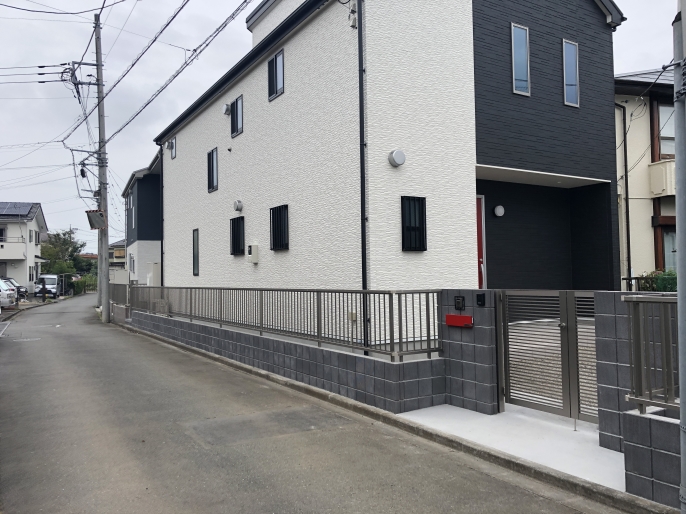 クローズ外構