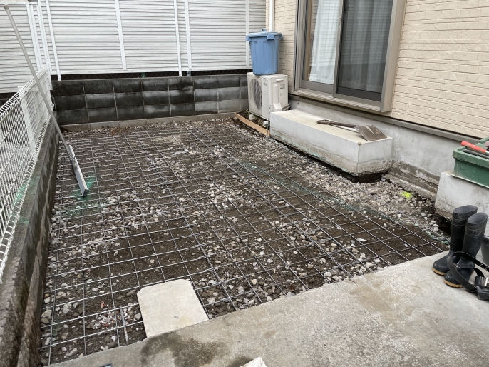 砕石、溶接鉄筋