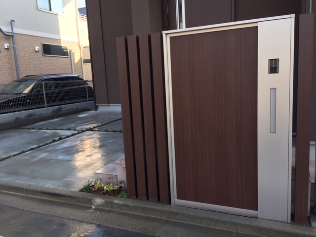 機能門柱の設置