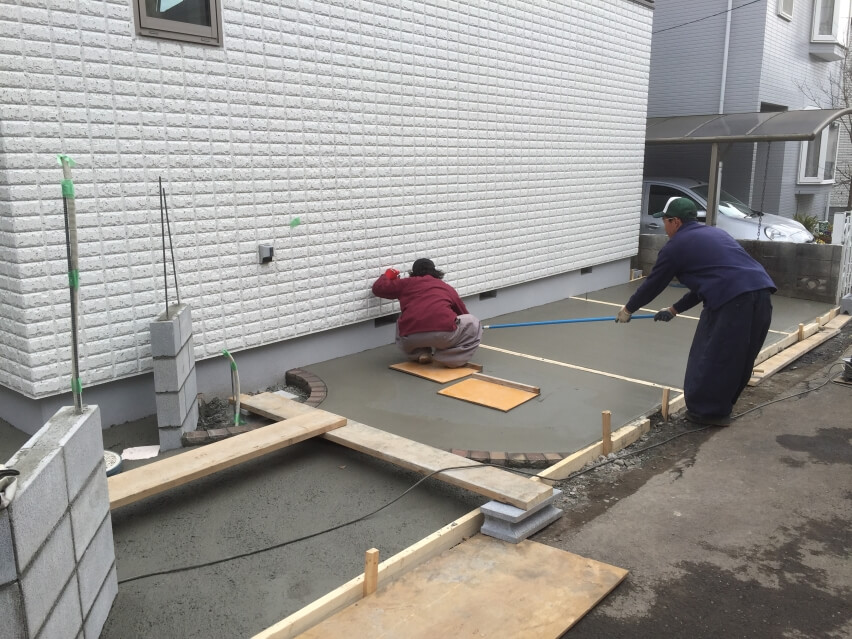 新築の外構工事現場