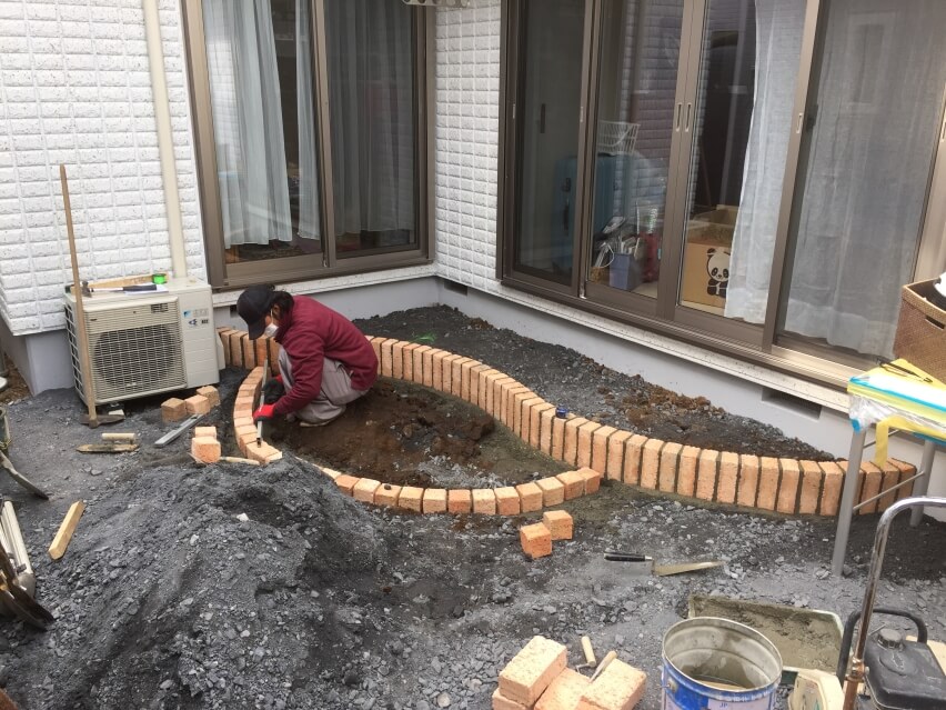 新築の外構工事現場