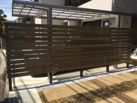 目隠しフェンス