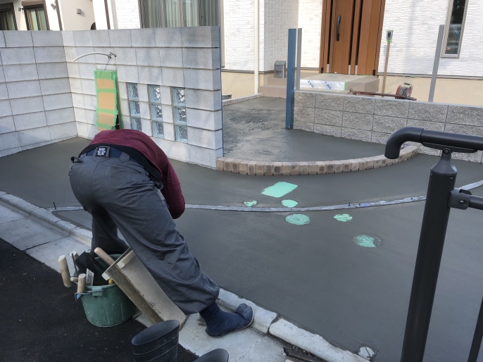 刷毛引き仕上げ