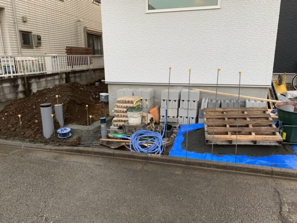 ブロックを積み上げる前の写真
