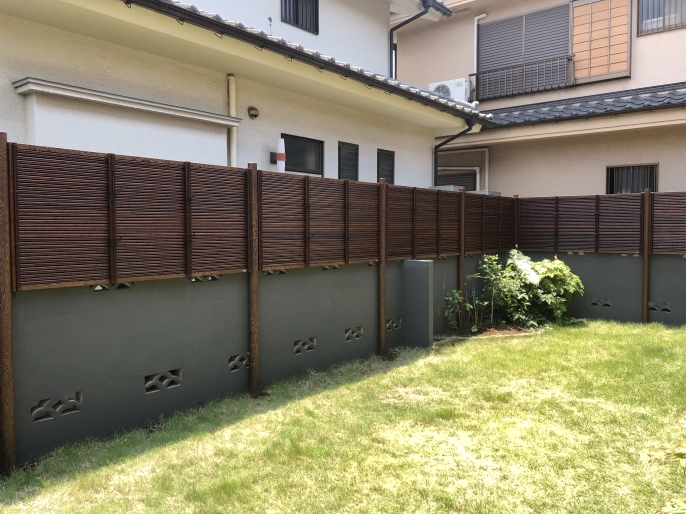 人工竹のフェンス