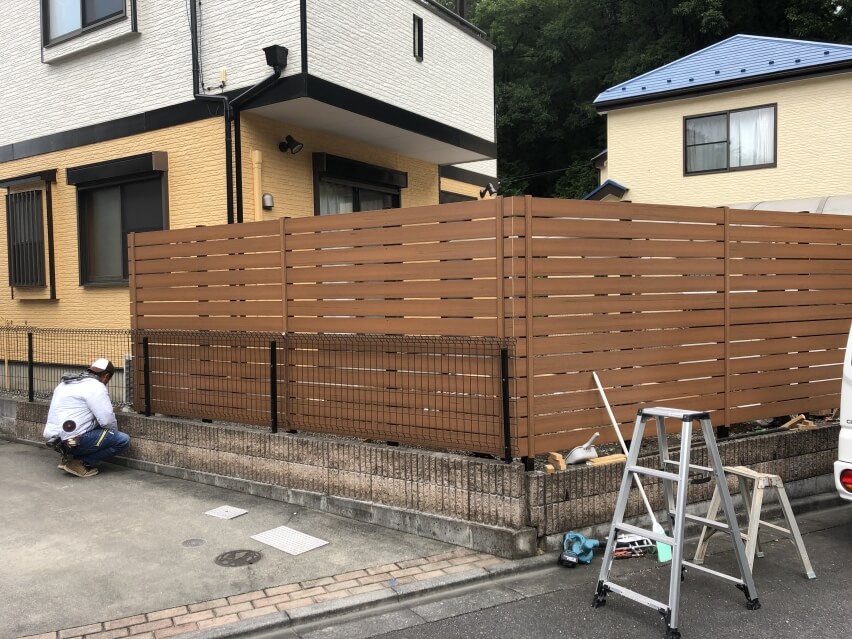 目隠しフェンス