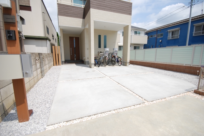 目地で膨張・収縮