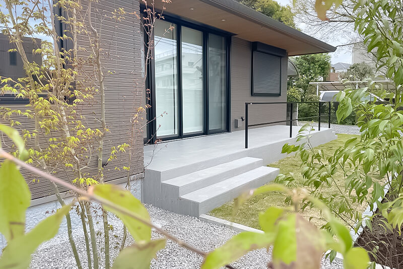 緑豊かな平屋の外構